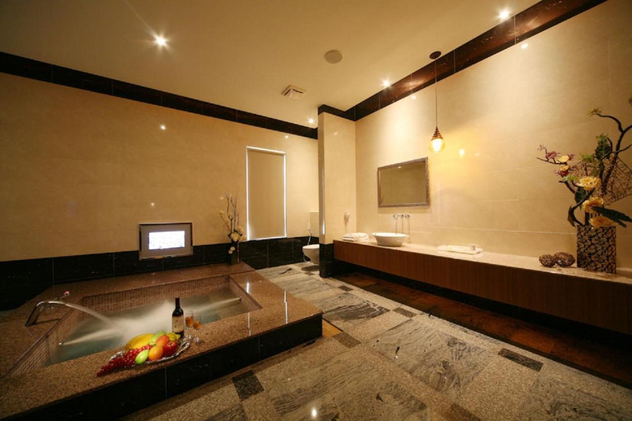 Hua Mu Lan Hotel Shalu ภายนอก รูปภาพ