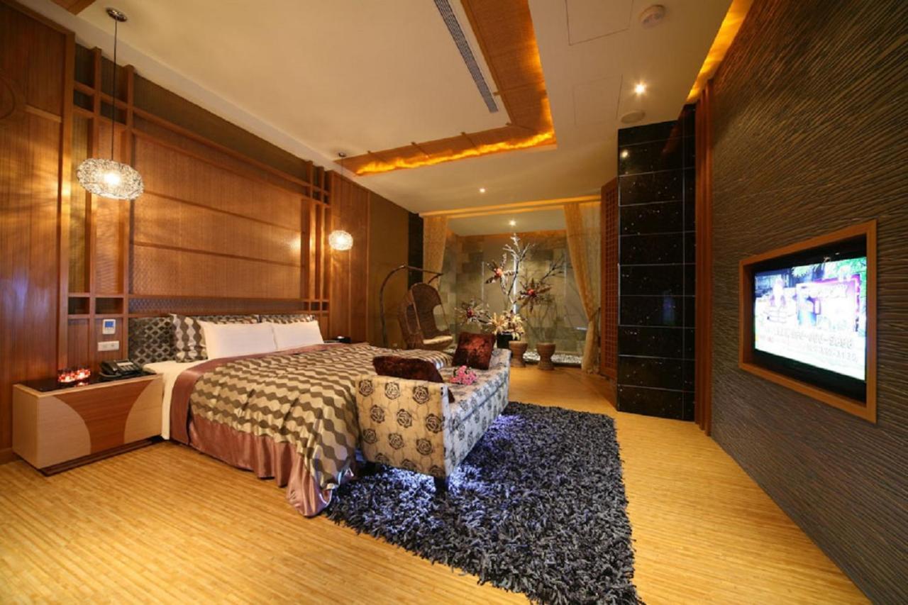 Hua Mu Lan Hotel Shalu ภายนอก รูปภาพ